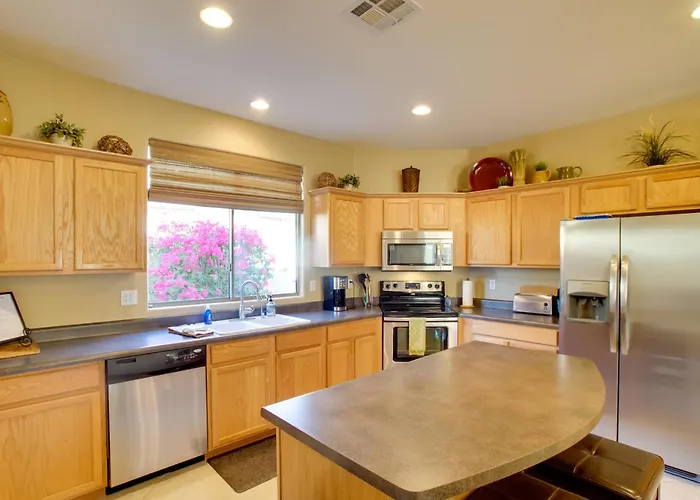 Outdoor Oasis W/ Pool! Goodyear Gem Near Golfing