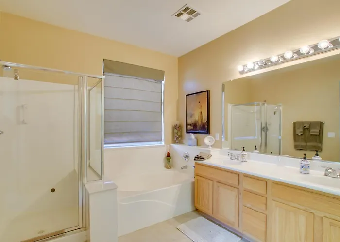 Outdoor Oasis W/ Pool! Goodyear Gem Near Golfing Holiday home