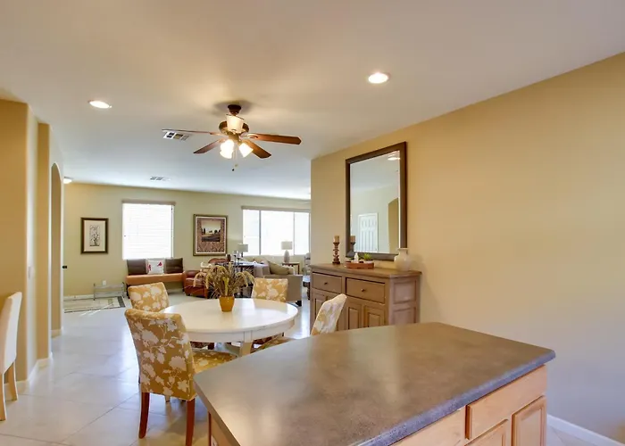 Outdoor Oasis W/ Pool! Goodyear Gem Near Golfing Holiday home *
